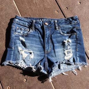 AMERICAN EAGLE SHORTS DENIM 10 CUT OFFS SEXY WOMEN